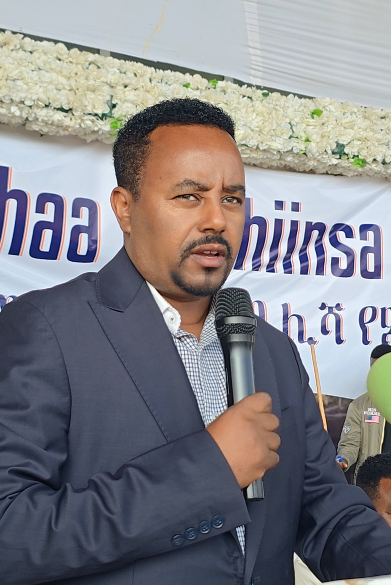 Labsiiwwan Gubaa, Injifannoowwan Mootummaa Ida’amuu